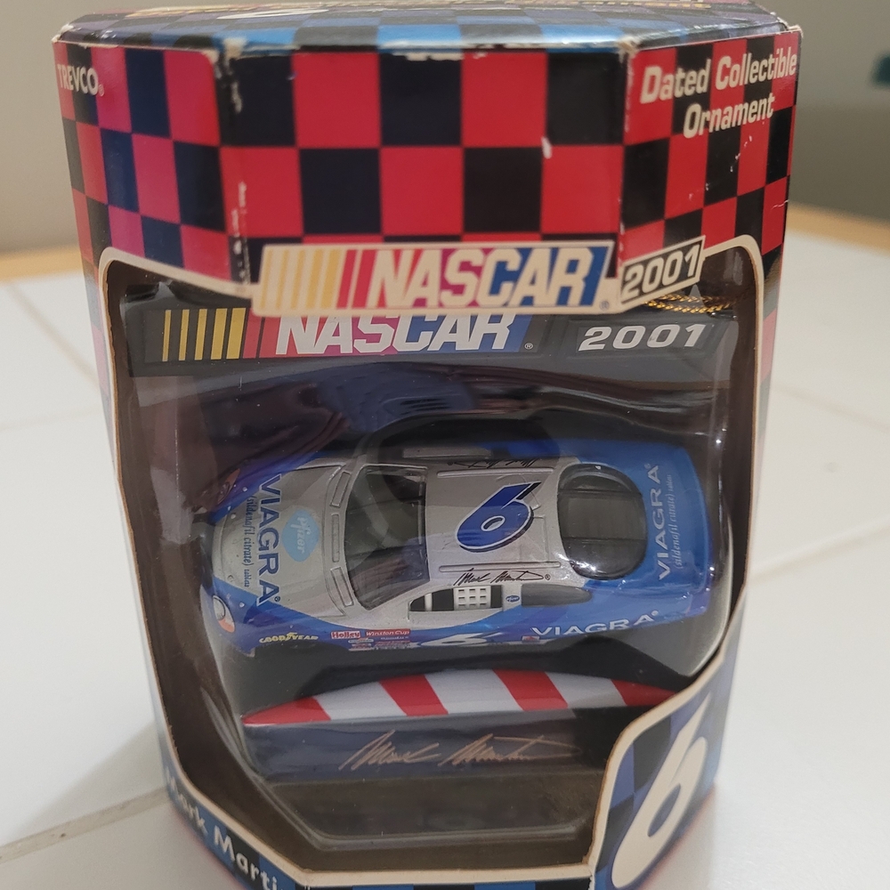 NASCAR 2001 Diecast Car Ornament